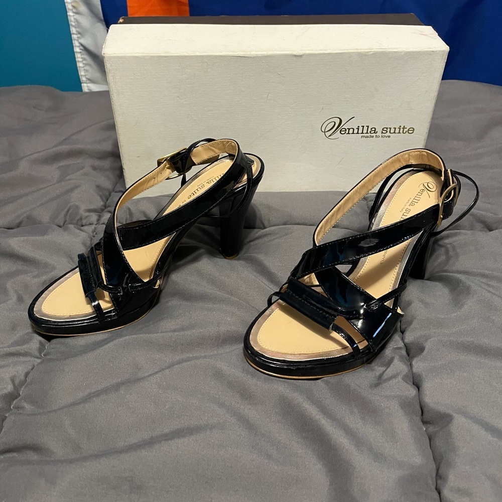 Venilla Suite Heels Size-35 USA Size-5